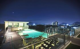 เดอะ ไวด์ คอนโดเทล - ภูเก็ต Hotel 3*